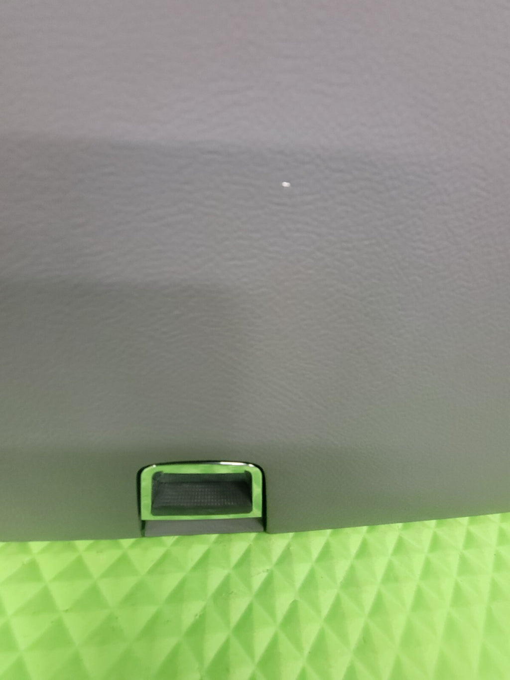 🔥09-15 Chevy Traverse Dash Storage Cubby Compartment Cover Box Assembly Gray