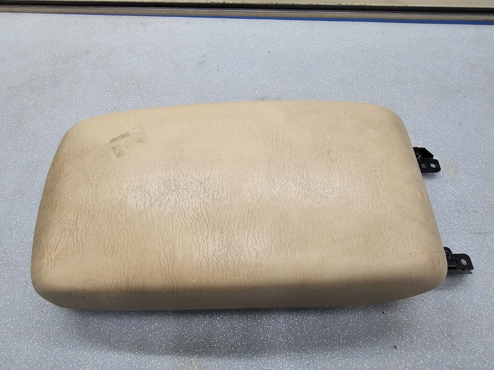 🔥02-06 CAMRY SOLARA LEXUS ES330 CENTER CONSOLE LID ARM REST COVER ASSEMBLY TAN