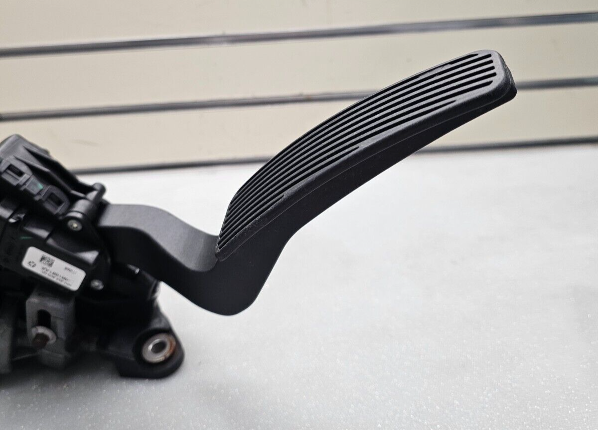 🔥2005-2006 CHRYSLER 300 DODGE MAGNUM CHARGER ACCELERATOR PEDAL Assembly OEM