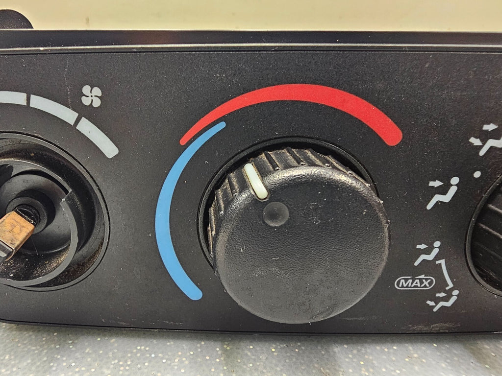 02-05 Dodge RAM 1500 Dash AC Heater Climate Temperature Control Air Conditioner