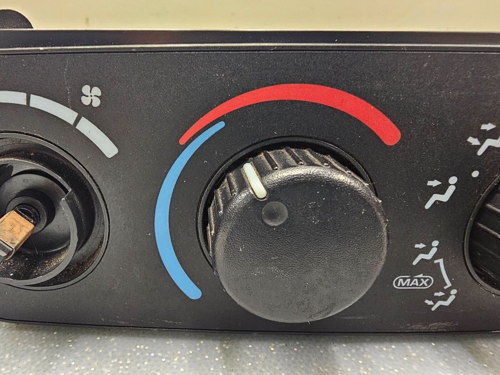 02-05 Dodge RAM 1500 Dash AC Heater Climate Temperature Control Air Conditioner