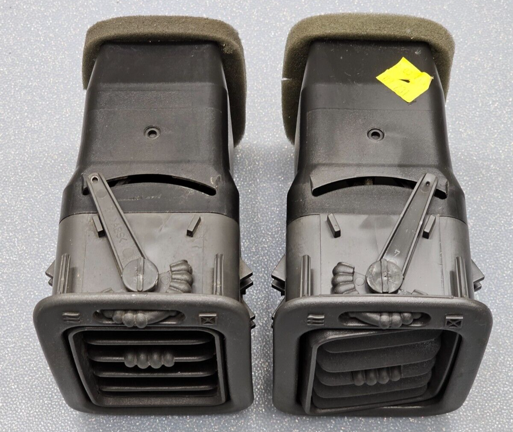 🔥99-06 Silverado SIERRA Dash A/C Heater AIR VENT Passenger Right DG Q=2 VT11