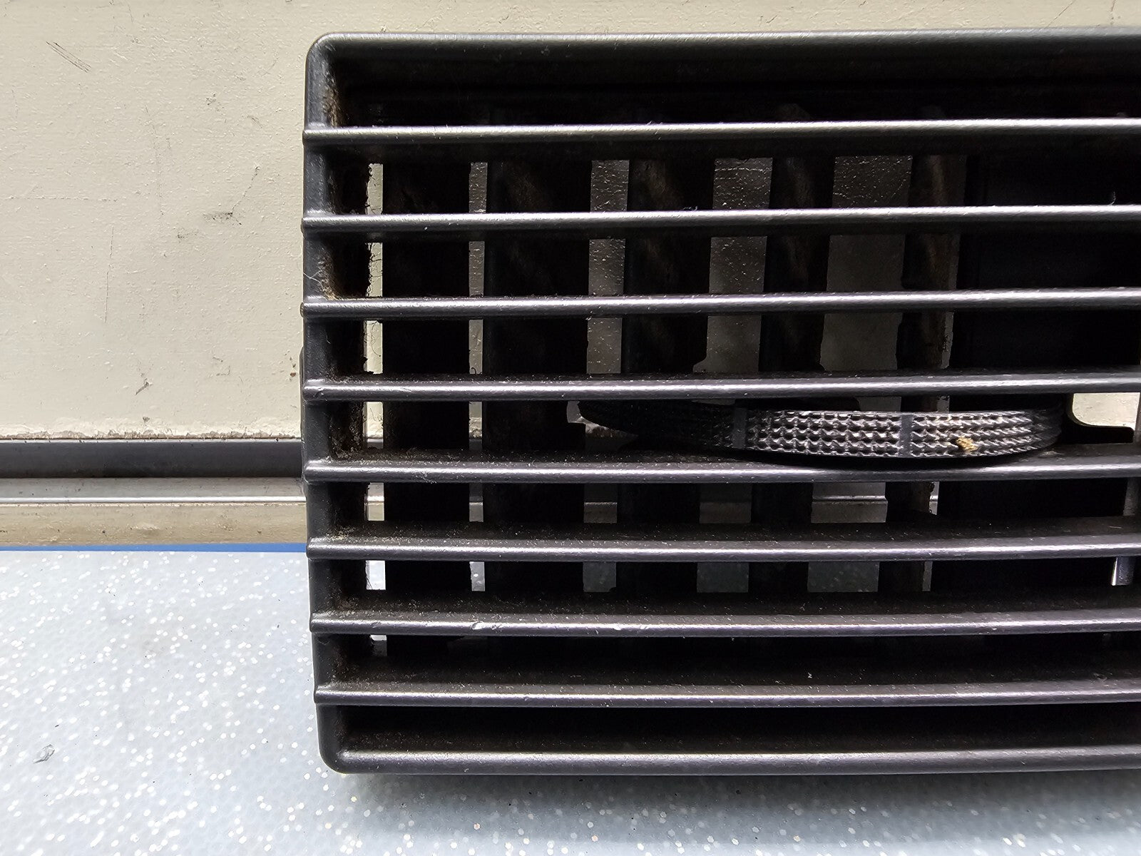 🔥02-05 Dodge RAM CENTER DASH LEFT Heater Air Vent Filter Conditioner GRAY VT7