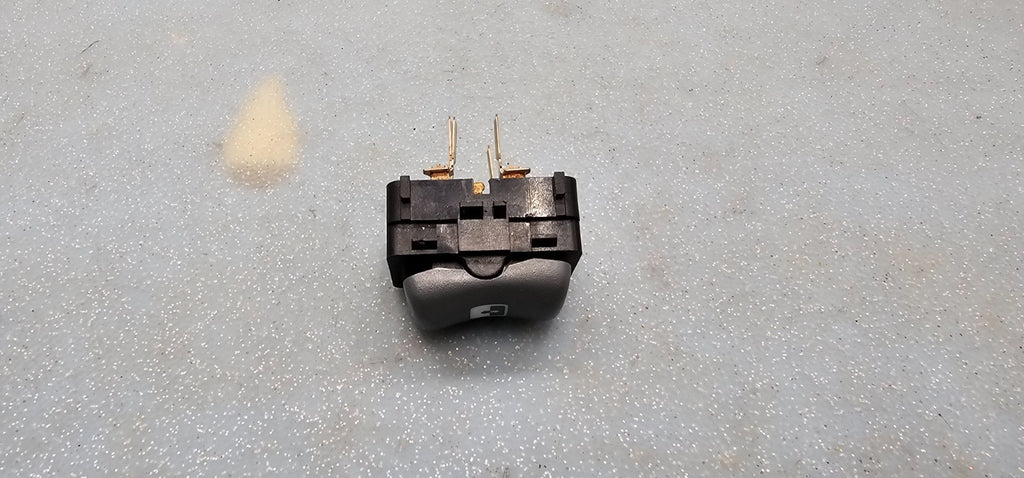 🔥02-05 Trailblazer Envoy Bravada Rainier Rear Power Window Switch Black