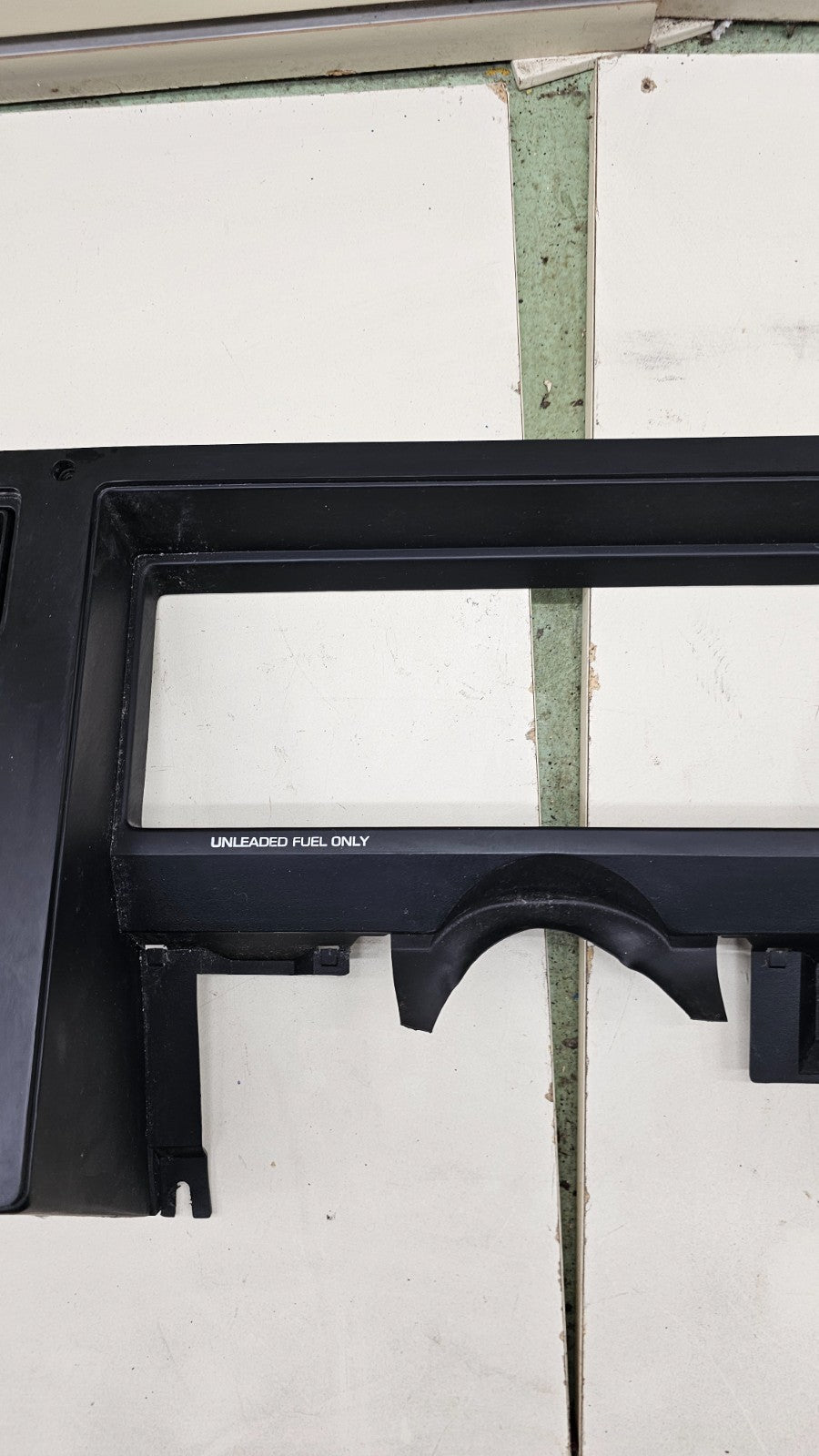 🔥87-96 Dodge Dakota INSTRUMENT CLUSTER DASH SPEEDOMETER TRIM BEZEL BLACK C29
