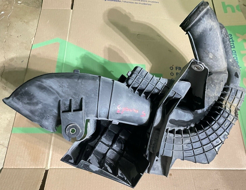 🔥2004 - 2009 Mazda 3 Air Duct  Chamber Resonator Air Intake  OEM