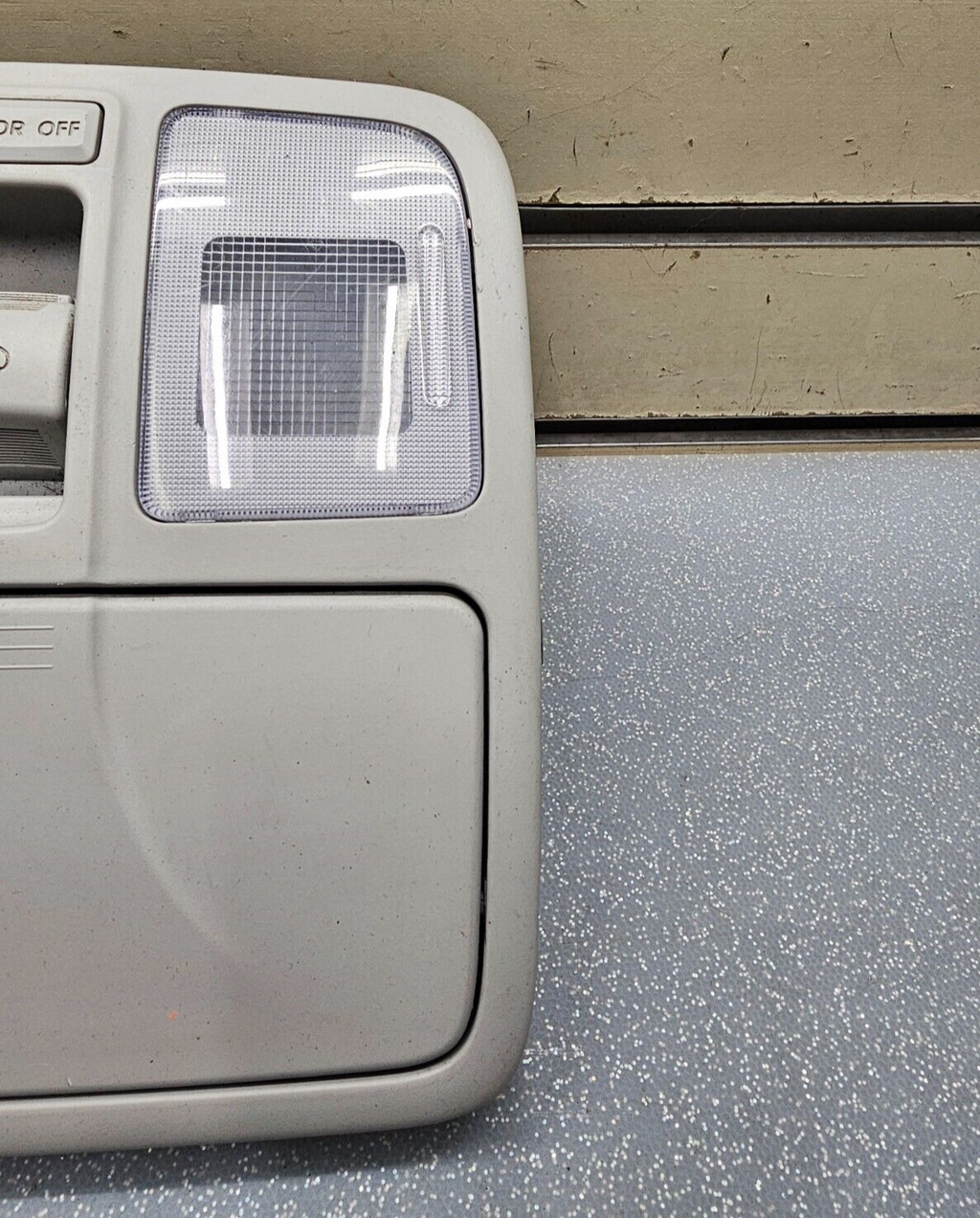 10-15 HYUNDAI IX35 OVERHEAD CONSOLE INTERIOR SUNROOF DOME MAP LIGHT LAMP LT GRAY