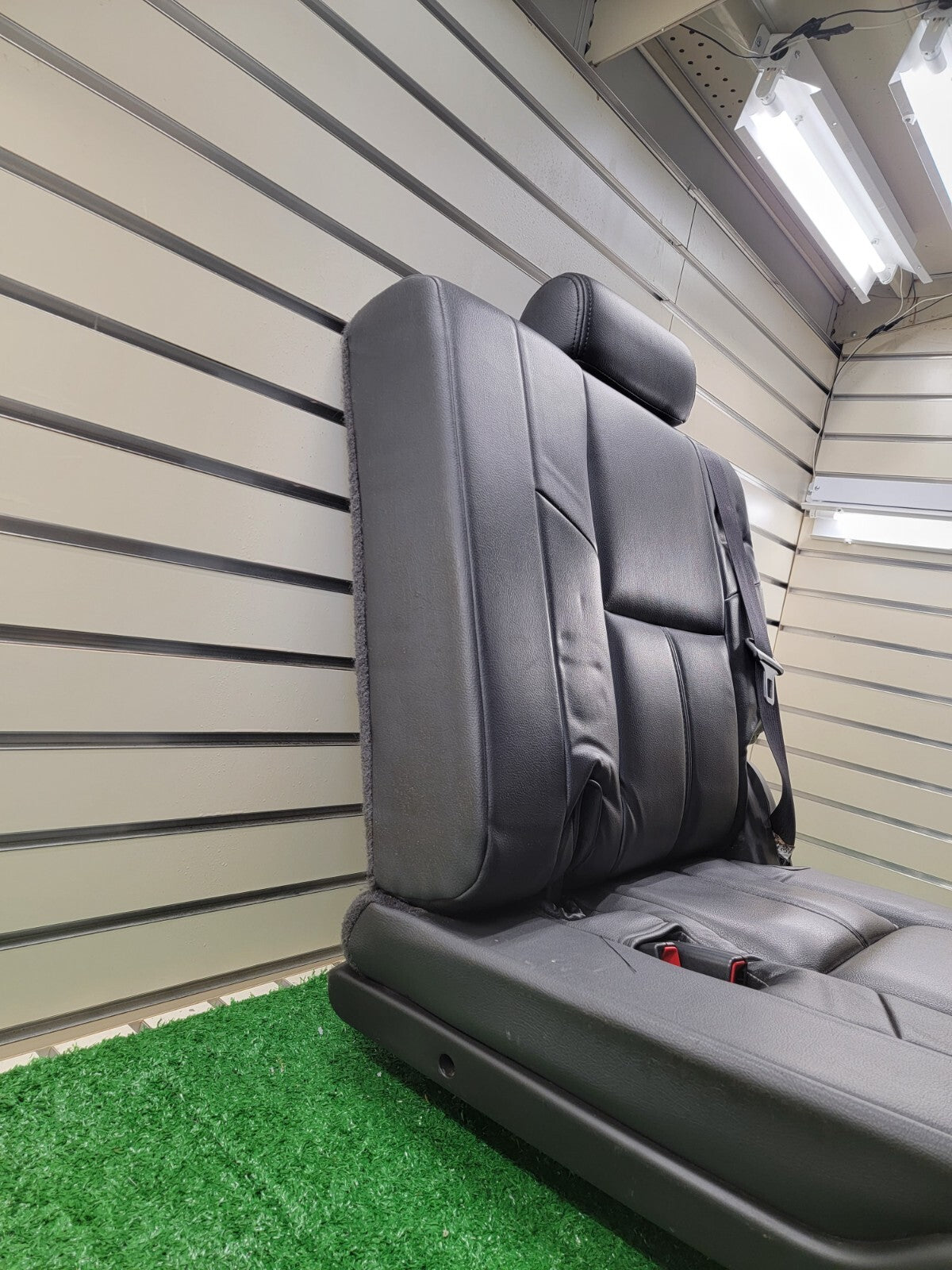 07-14 Escalade Suburban Tahoe Yukon Third 3rd Row Seat Leather RIGHT black