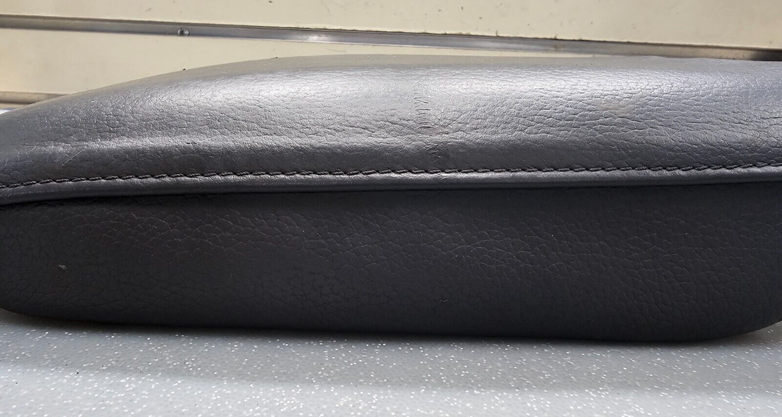 🔥03-08 Pilot Front Center Console Lid Arm Rest Cover Leather Top Pad Black OEM