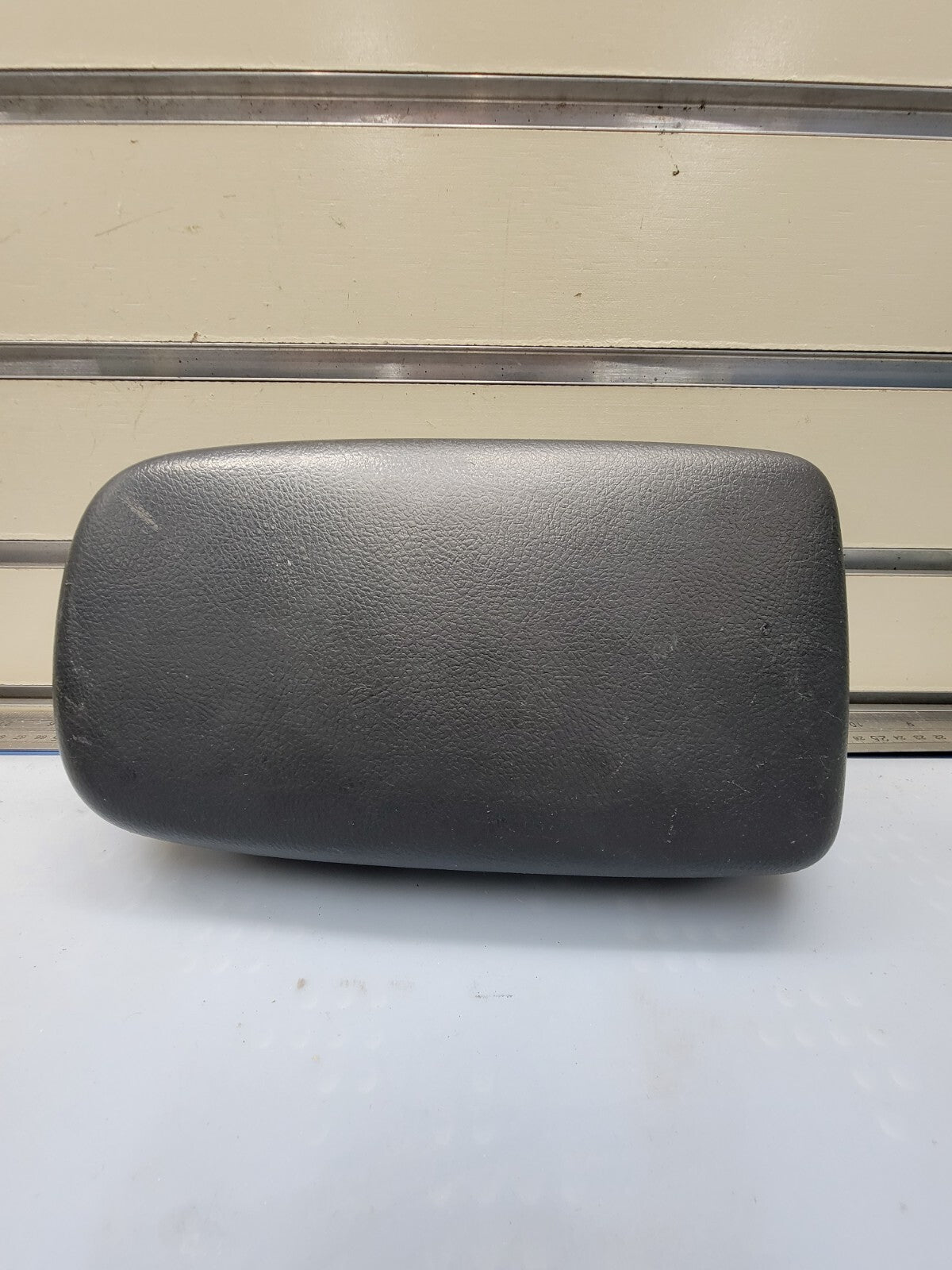 🔥09-13 TOYOTA COROLLA CENTER CONSOLE ARM REST LID TOP PAD COVER BLACK