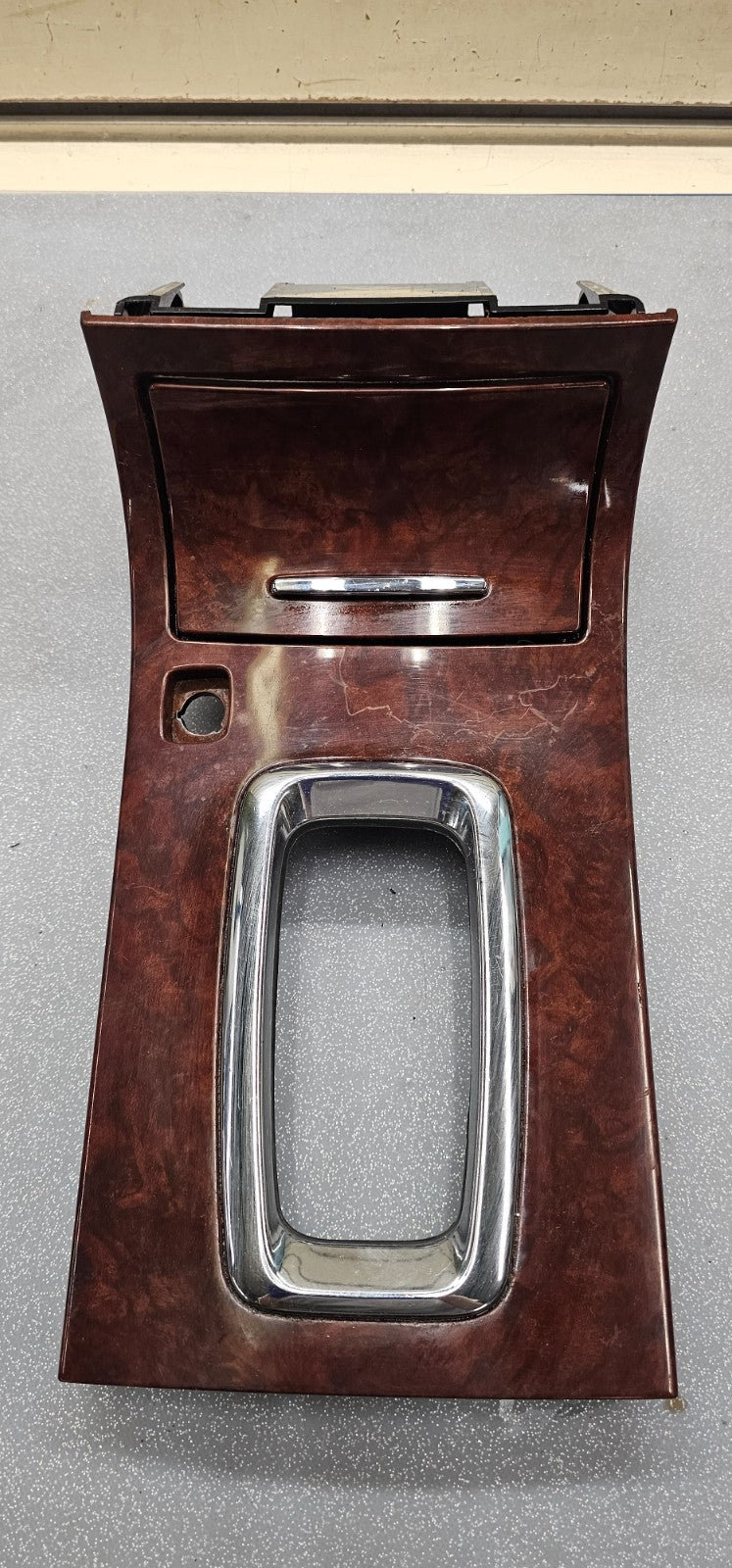 🔥06-11 Cadillac DTS Center Console Bin Selector Gear Shifter Trim Bezel Wood