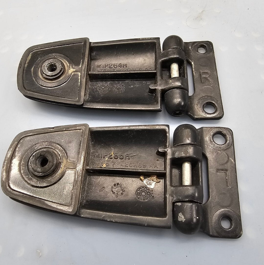 🔥1997-2002 FORD EXPEDITION GLASS HINGE REAR (LEFT AND RIGHT) pair set