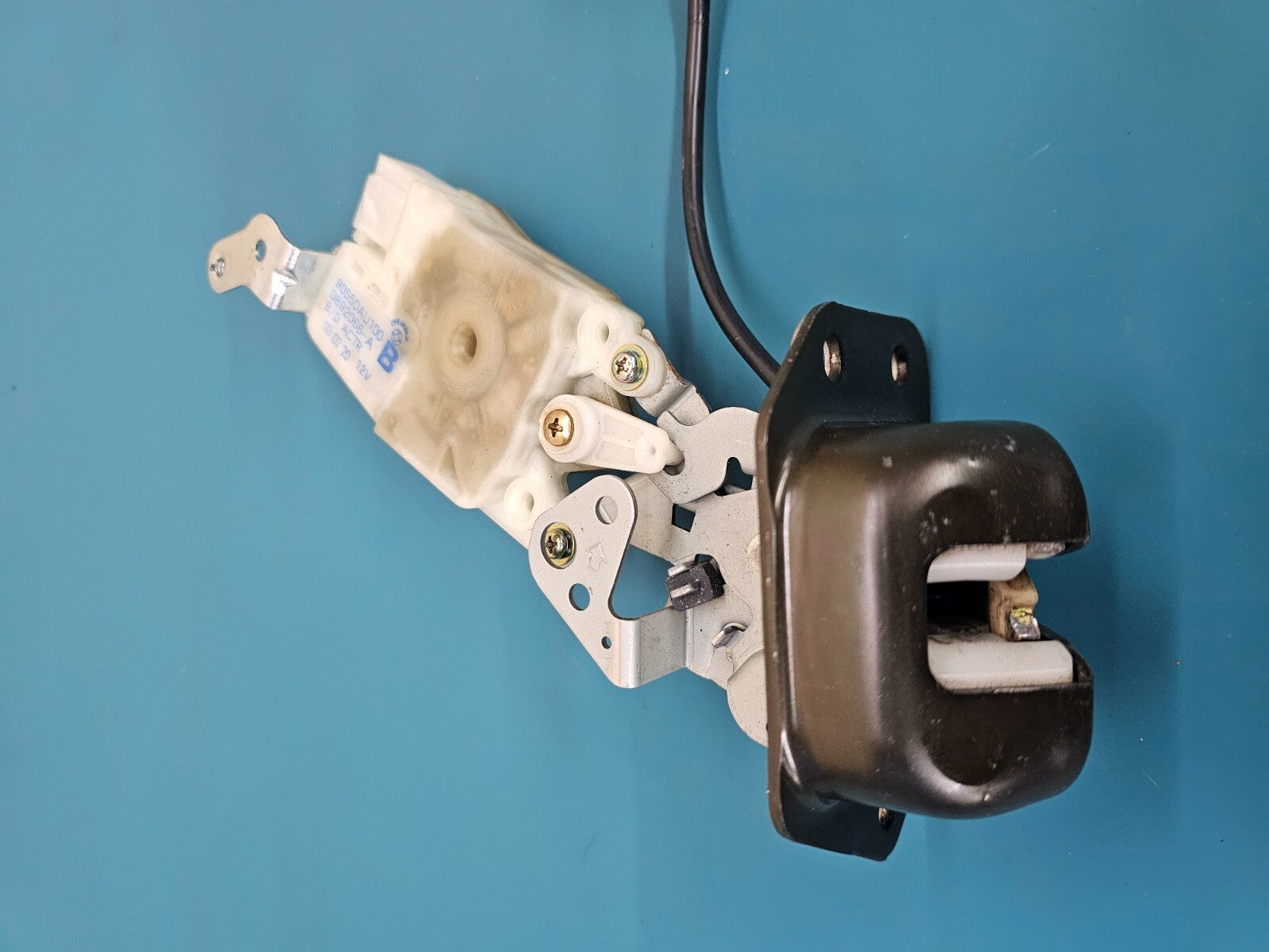 🔥05-15 Nissan XTerra trunk Tail gate Liftgate Lock Latch Actuator / OEM