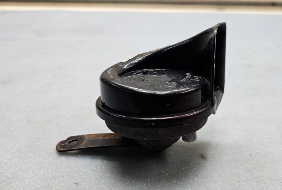 🔥11-16 Chrysler Town country Low Tone Note Horn Alarm Signal Assembly OEM