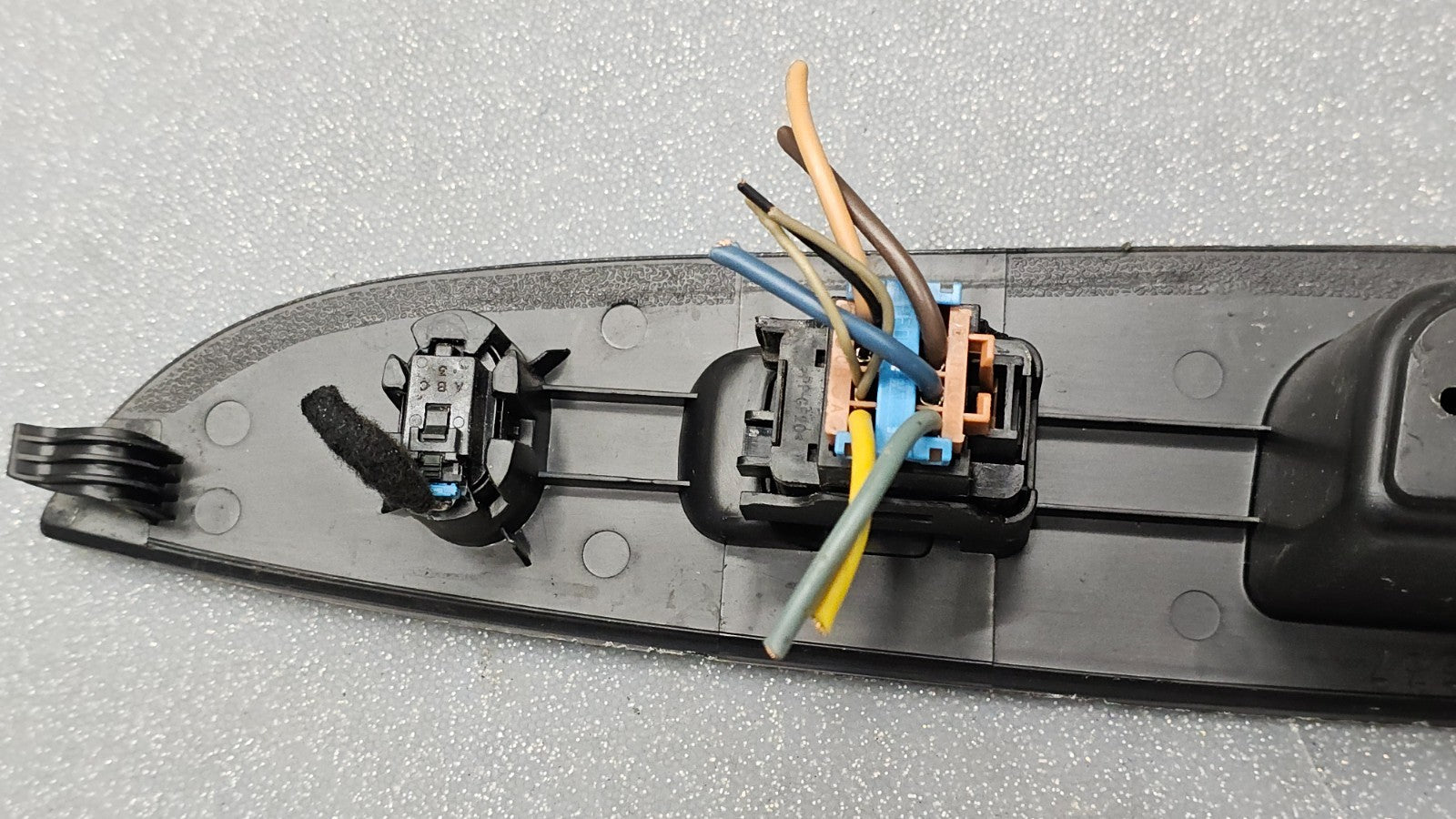 07-09 Aura Front Right Passenger Window Door Control Switch Lock Assembly Black