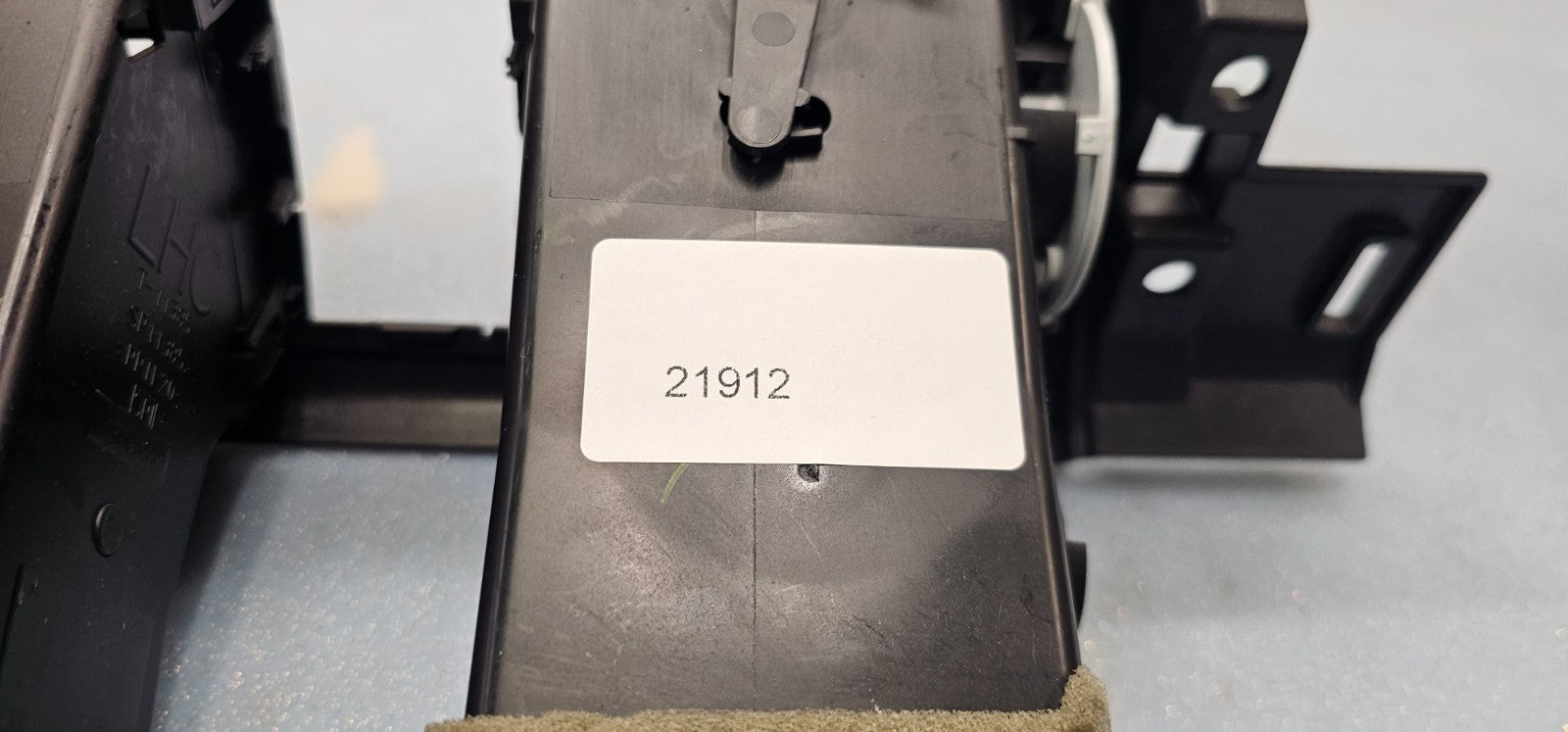 🔥06-11 OEM Cadillac DTS Center AC A/C HVAC Air Vent Heater Bezel w/Clock black