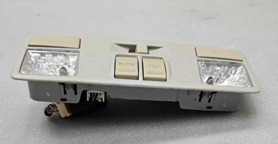 🔥03-09 MAZDA 3 6 RX8 CX-7 OVERHEAD ROOF CONSOLE DOME MAP LIGHT LAMP STORAGE TAN