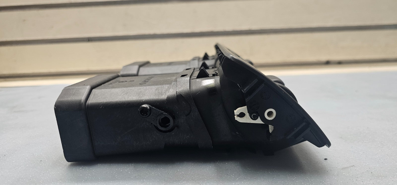 🔥04-07 Volvo S40 Front Middle Dash Center Air Vent Heater Conditioning Black
