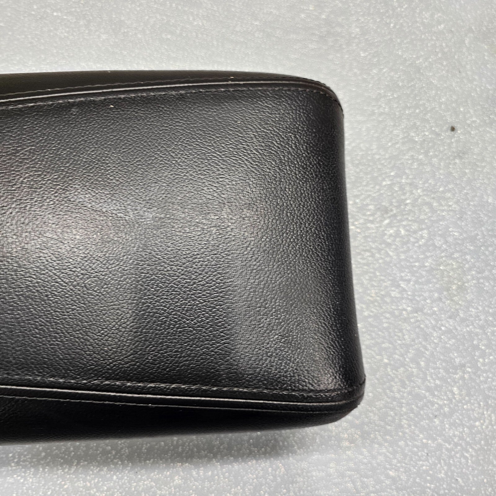 🔥11-14 HYUNDAI SONATA FRONT CENTER CONSOLE ARM REST LID COVER TOP PAD BLACK OEM