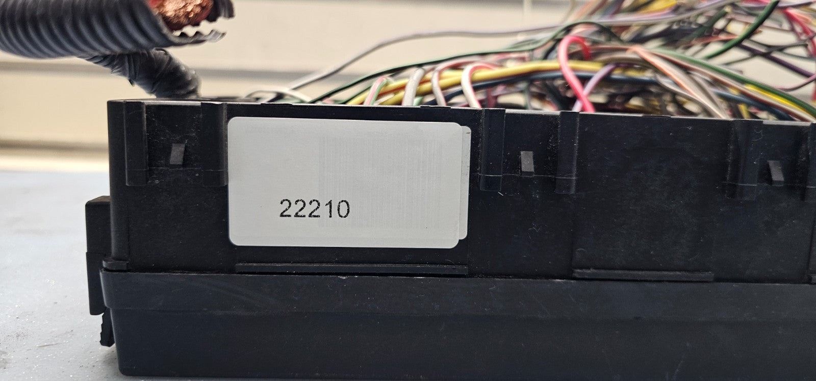 🔥2011 Edge Engine Fuse Relay Box Junction Block Control Integrated Power Module