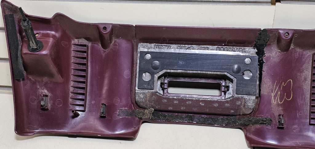 🔥95-99 CHEVY GMC TRUCK CK INSTRUMENT PANEL DASH KNEE BOLSTER PANEL RED OEM