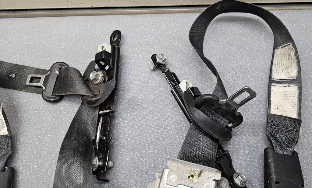 11-16 Hyundai Elantra Front Driver Passenger Seat Belts Retractor Assembly Black
