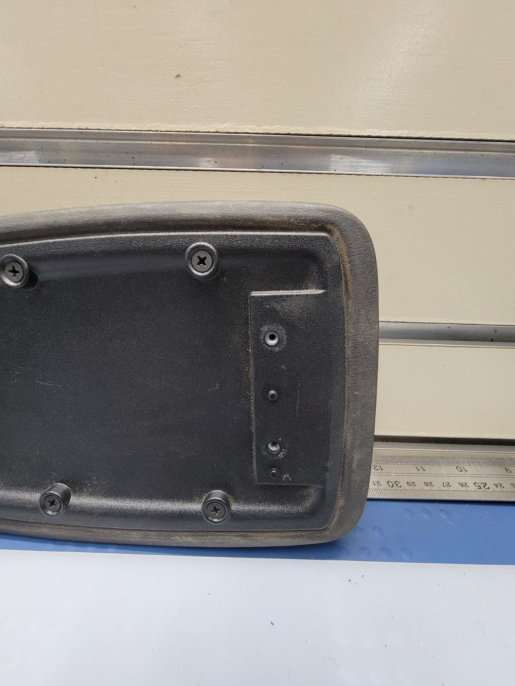 🔥2000-2007 FORD FOCUS CENTER CONSOLE LID ARM RESTER LID TBLACK