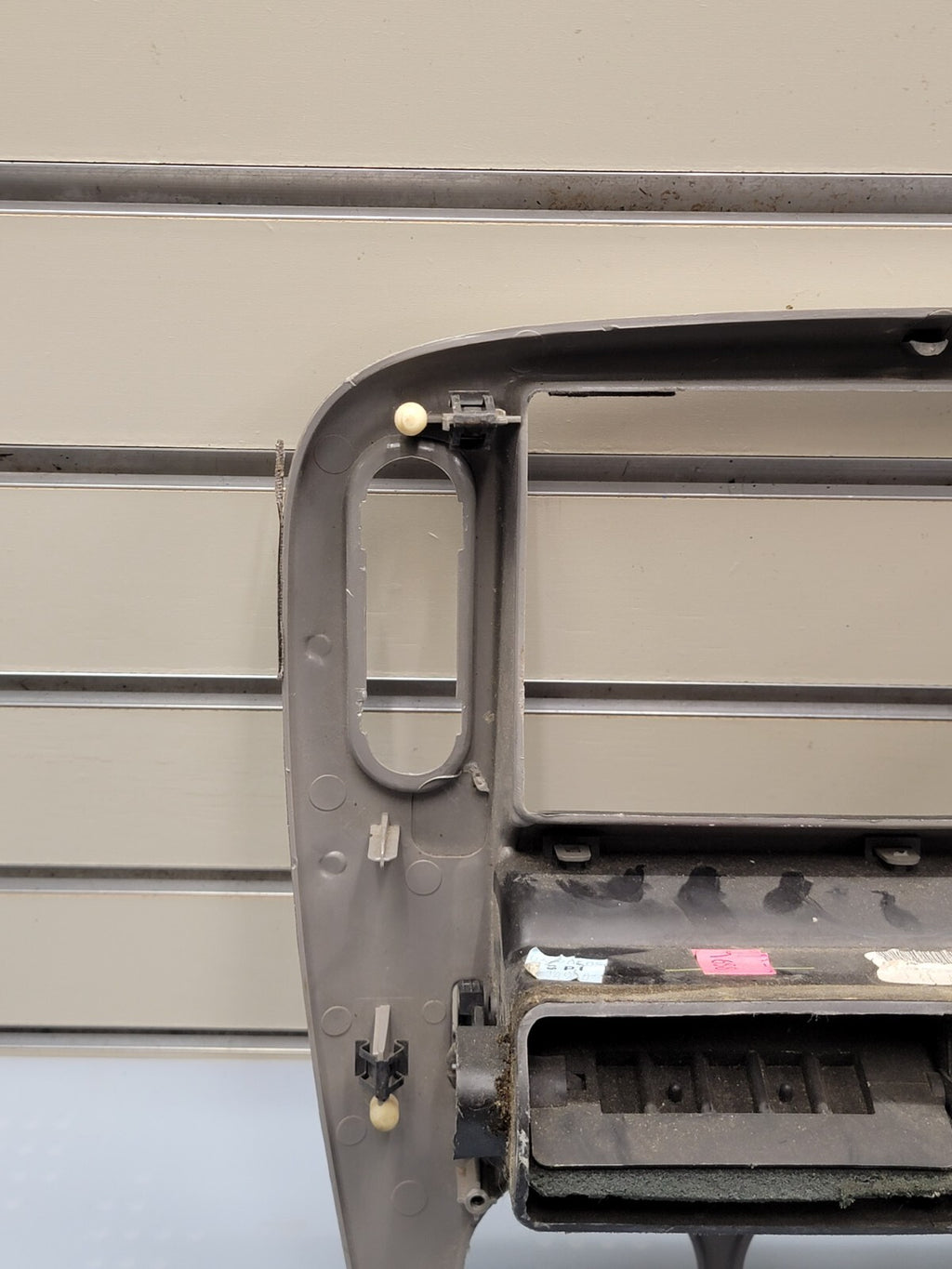02-05 FORD EXPLORER RADIO AUDIO CLIMATE TEMPERATURE CONTROL BEZEL TRIM silver