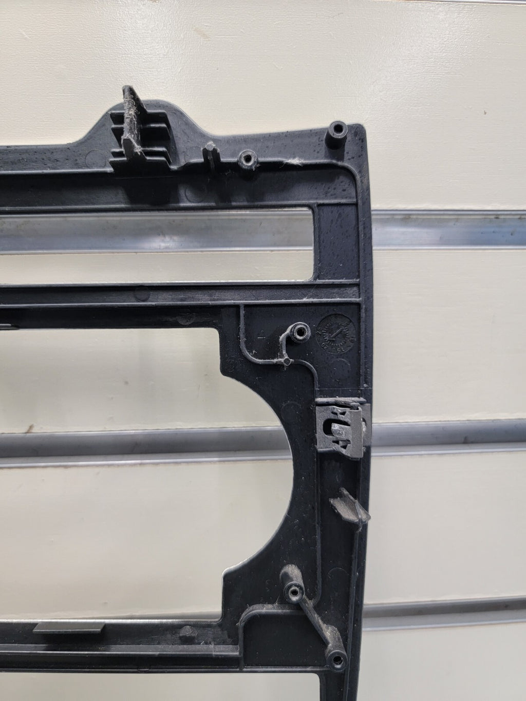 🔥2005-2006 JEEP GRAND CHEROKEE DASH PANEL RADIO SURROUND TRIM BEZEL OEM B70