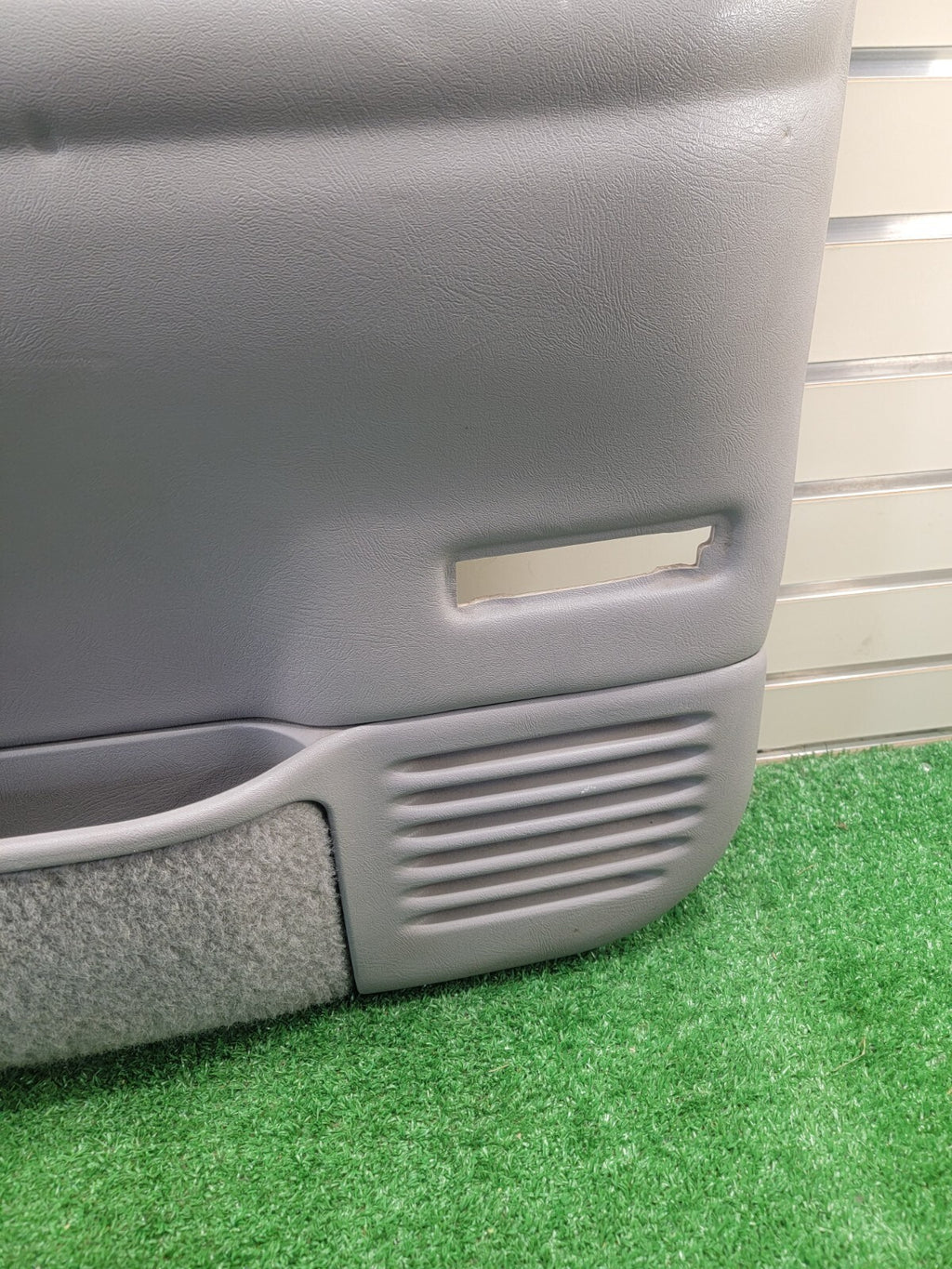🔥95-99 Chevy GMC Silverado C/K DOOR PANEL Front Passenger Right Gray OEM D2