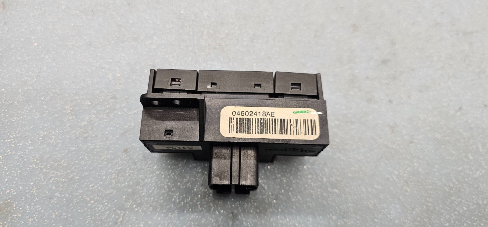 🔥05-10 Chrysler 300 Grand Caravan Hazard Warning Light Control Switch Black OEM