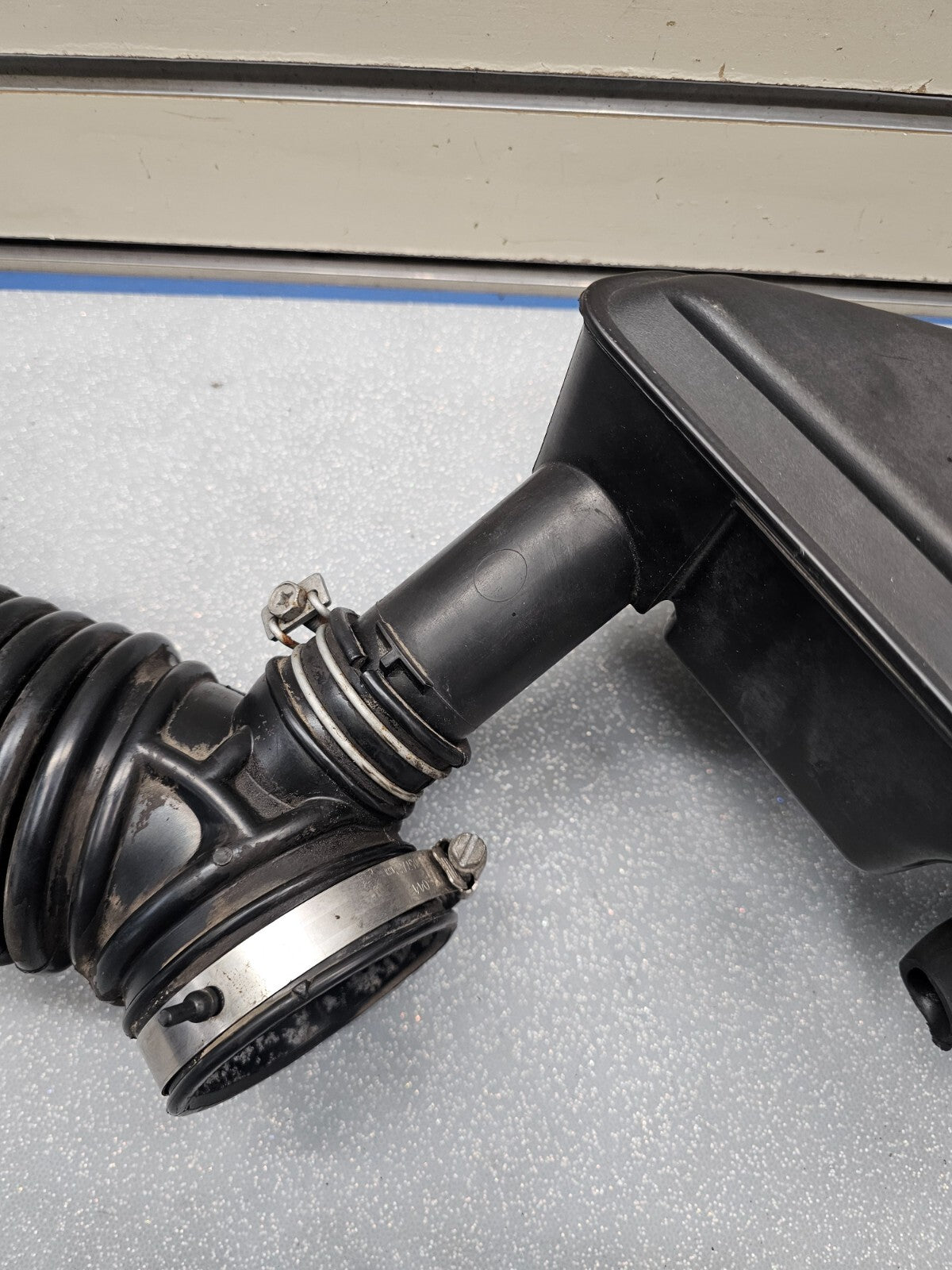 🔥08-13 Nissan Rogue Air Cleaner Intake Resonator Assembly Duct Tube Hose OEM