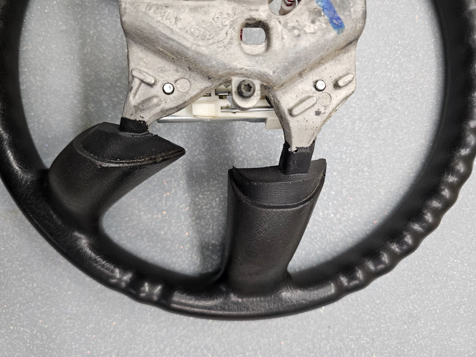🔥02-09 Trailblazer Envoy 03-06 SILVERADO SIERRA STEERING WHEEL LEATHER BLACK