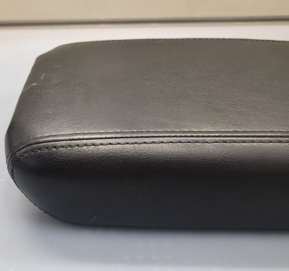 🔥07-17 TRAVERSE ACADIA Outlook Enclave Leather Armrest Console Lid Cover BLACK