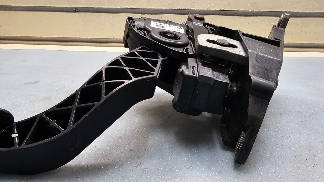 🔥07-10 CHRYSLER 300 CHARGER MAGNUM ACCELERATOR PEDAL Assembly OEM