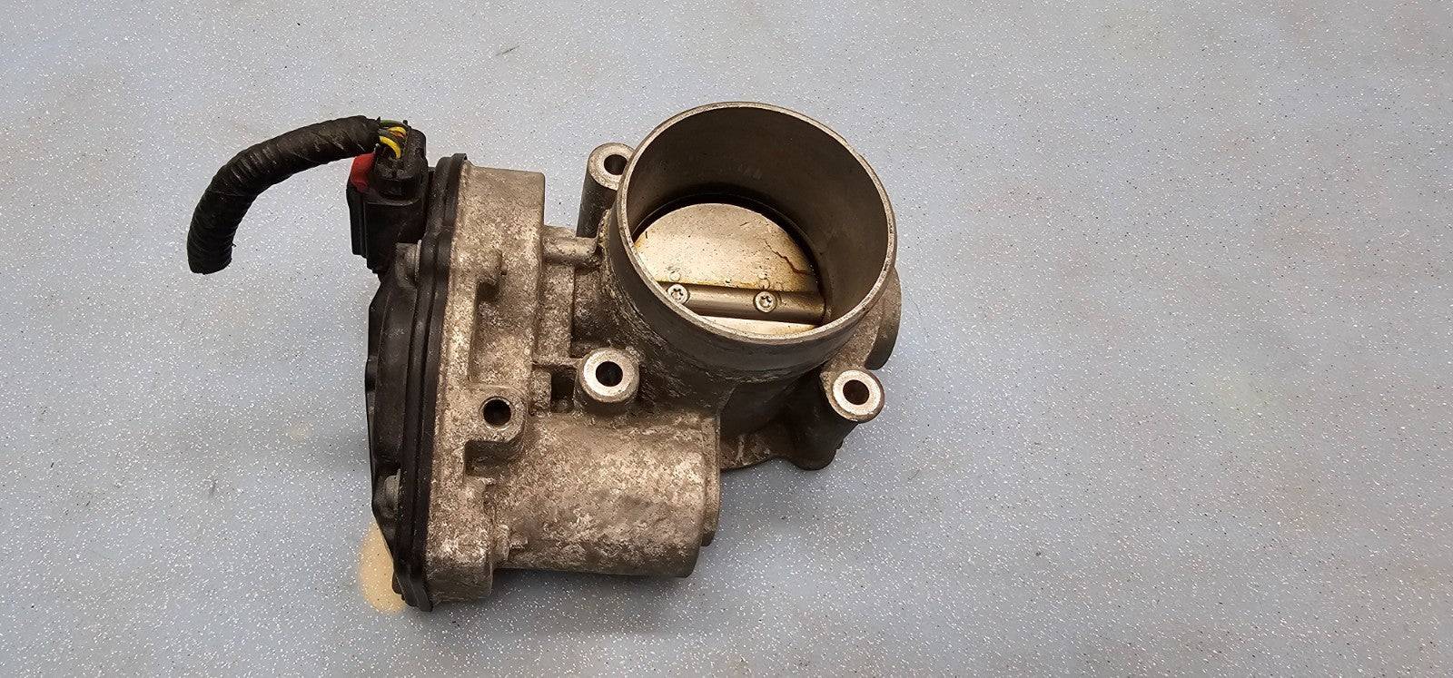🔥2010-2015 Ford Explorer Mustang Focus Throttle Body Valve Assembly OEM