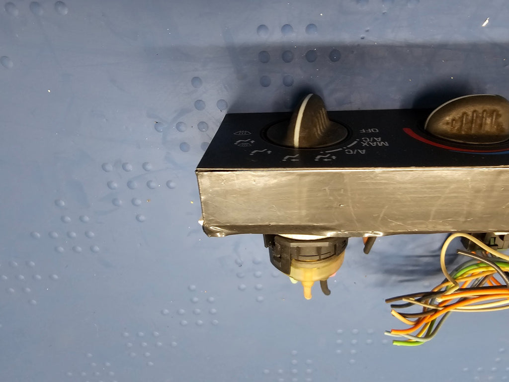 🔥01-07 Chevrolet Express 1500 A/C Heater Temperature Climate Control Unit Dash