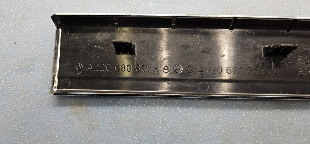 🔥03-06 MERCEDES W220 S430 FRONT LEFT RIGHT SCUFF STEP COVER PLATE PANEL OEM
