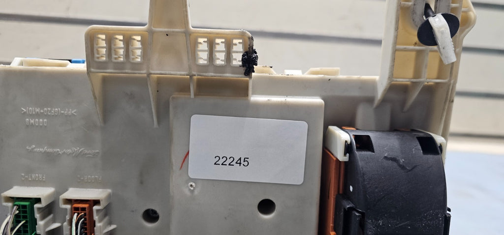 🔥04-09 MAZDA 3 BCM FUSE BOX JUNCTION INTERIOR BODY CONTROL MODULE