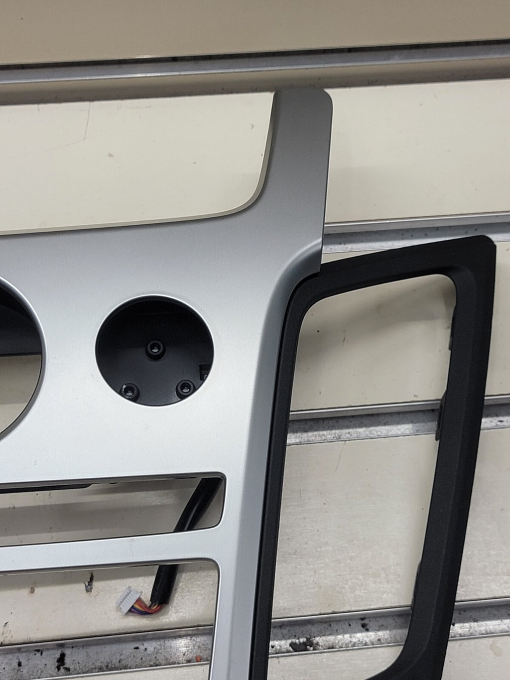 🔥2008-2013 Cadillac CTS Radio Control Panel trim bezel gray B44
