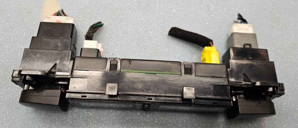 🔥2009-2011 Hyundai Accent Hazard Light Defroster Window Switch Clock Digital