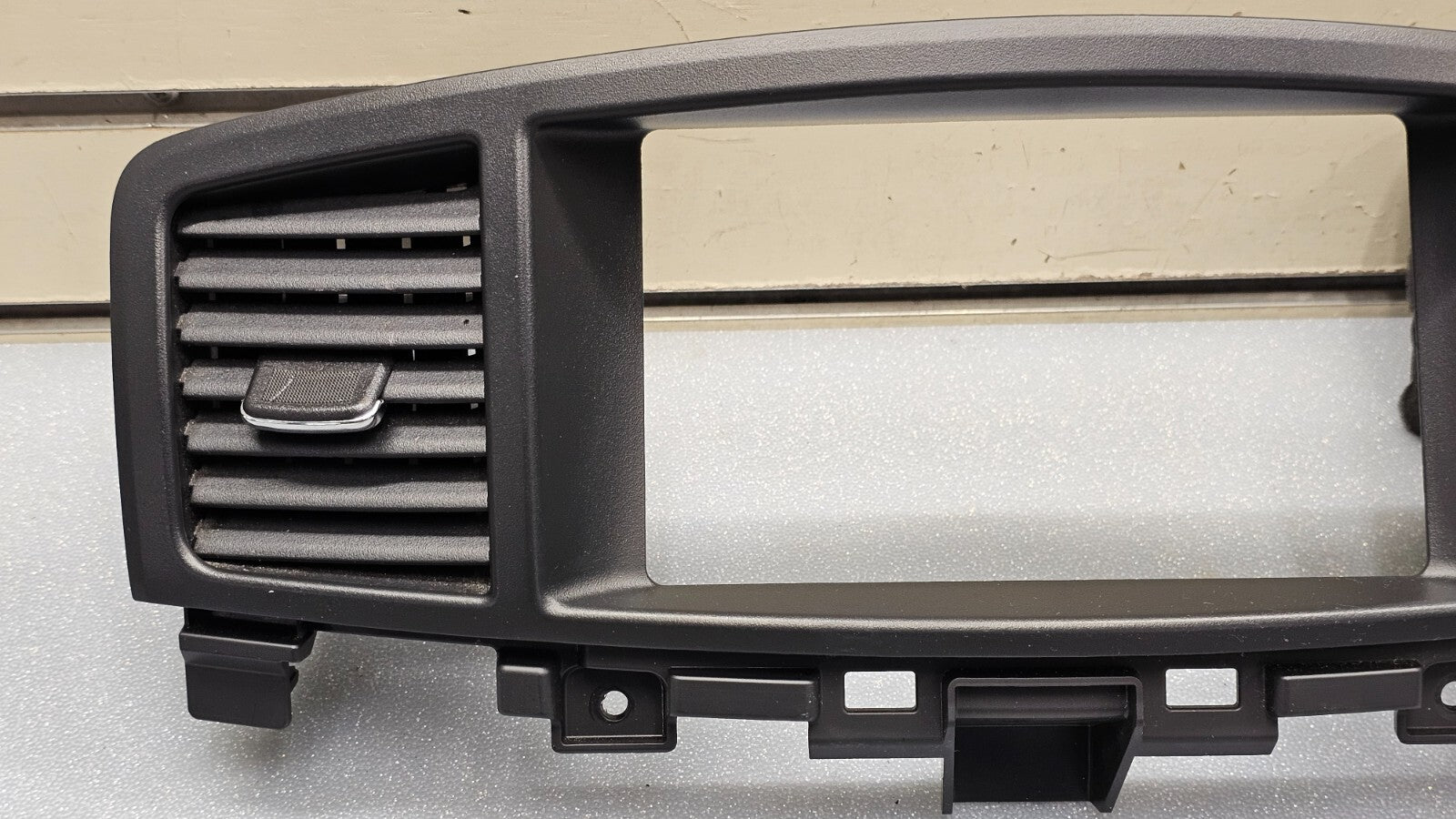 🔥11-17 QUEST CENTER DASH AM FM RADIO STEREO DISPLAY TRIM PANEL BEZEL BLACK OEM