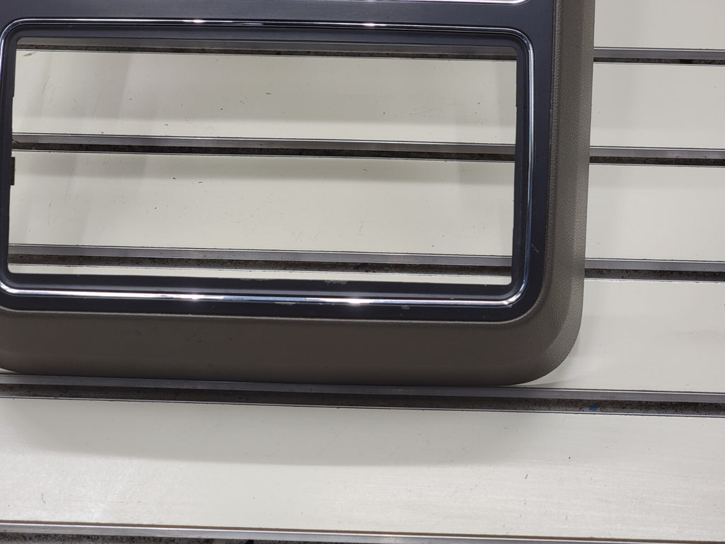 🔥2009-2010 DODGE JOURNEY DASH RADIO TRIM BEZEL OEM Black/tan