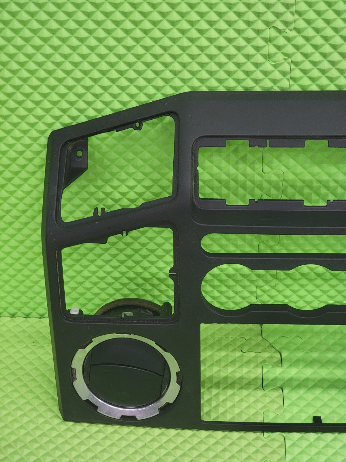 🔥2008-2010 Ford F-250 F-350 Super Duty Radio Dash Bezel Black OEM