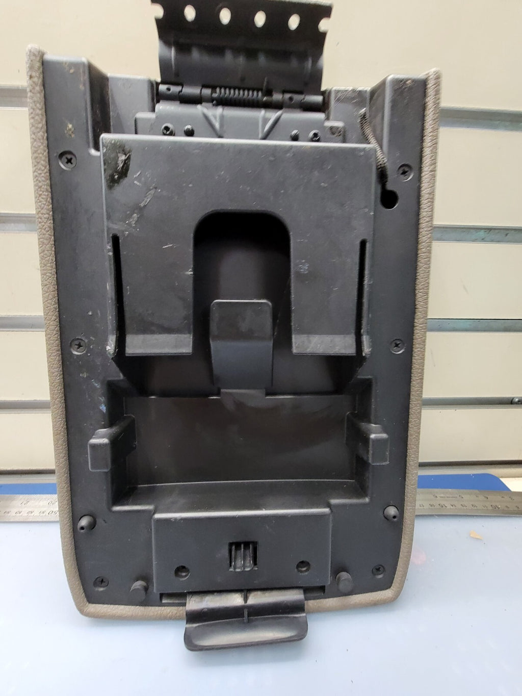 🔥06-09 FORD EXPLORER MERCURY MOUNTINEER CENTER CONSOLE ARM RESTER LID DARK TAN