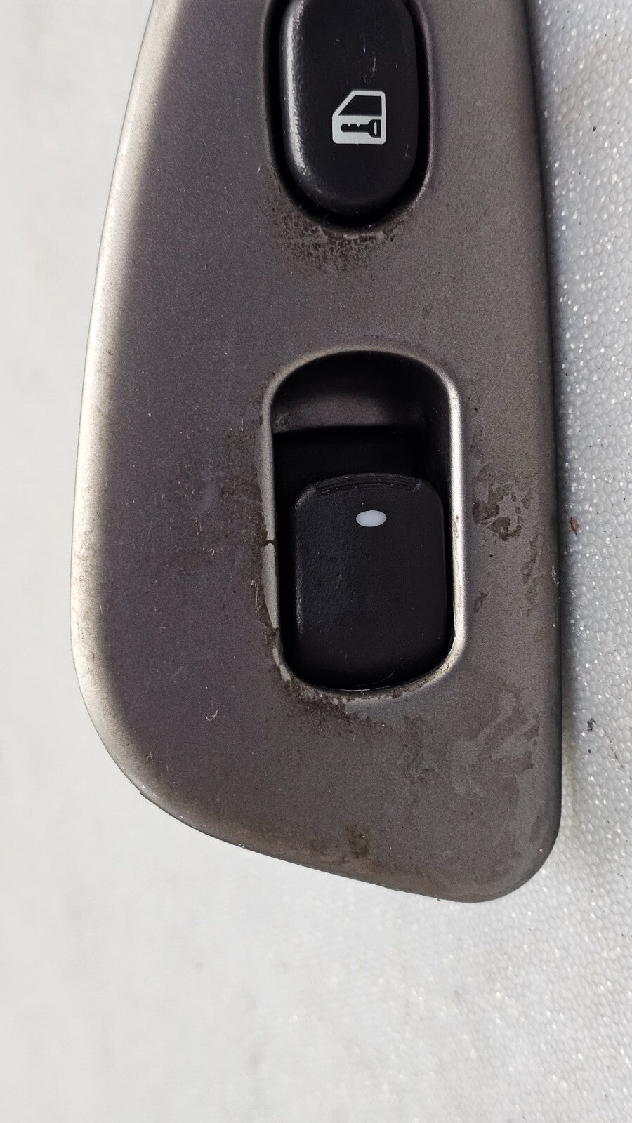 🔥04-07 Chevy Malibu Front Right Passenger Power Window Door Switch Lock Gray