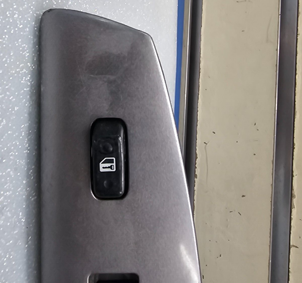 🔥03-08 Matrix Corolla Vibe Right Passenger Power Window Switch Assembly Silver
