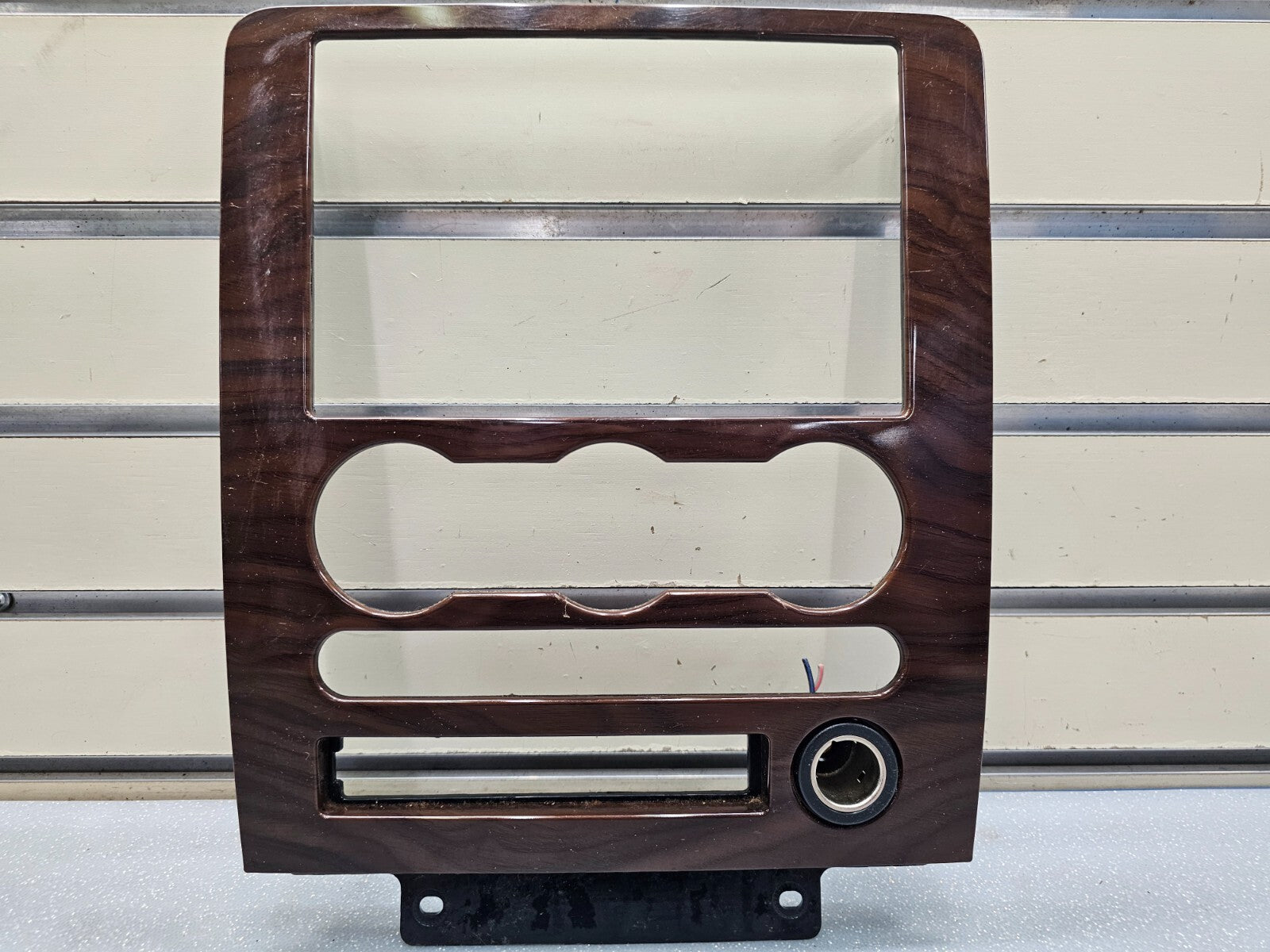 08-09 Taurus Sable Center Dash AM FM Radio Display Climate Bezel Trim Panel Wood