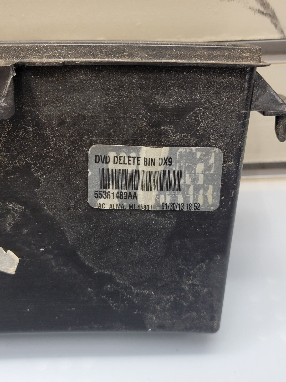 🔥 2011-2018 DODGE CARAVAN CENTER CONSOLE INSTRUMENT PANEL STORAGE BIN OEM
