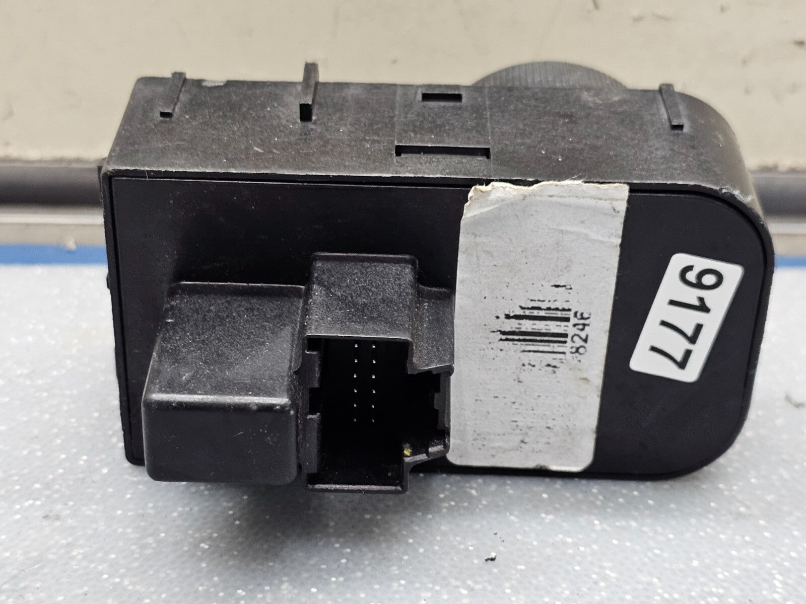 🔥07-14 Silverado Sierra Headlight Lamp Transfer Case Control Switch Assembly